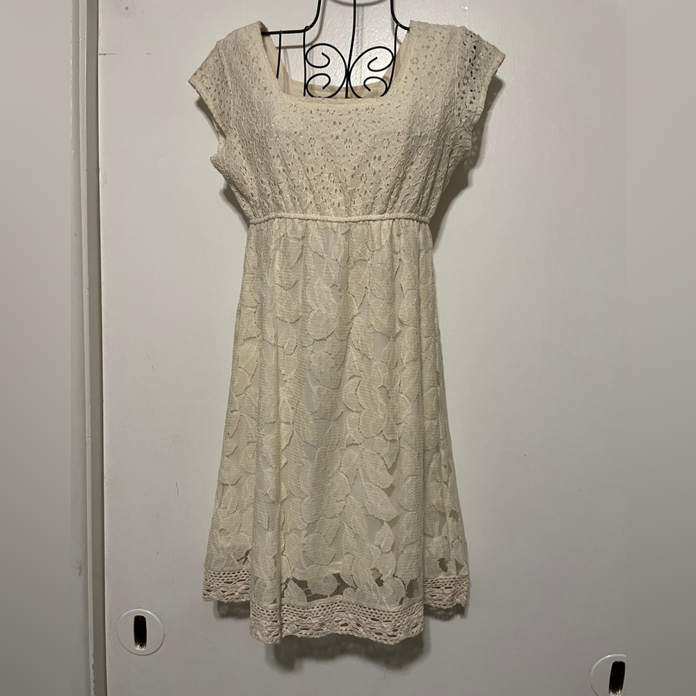 Elegant Cream Lace Dress NWT